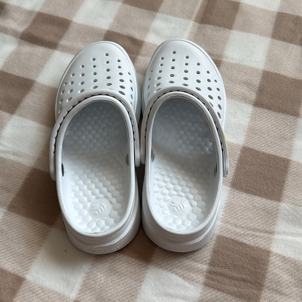 Joybees “Crocs” - Picture 2 of 6